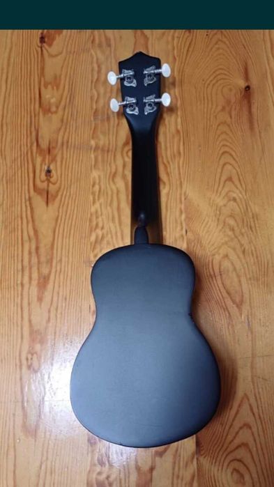 Отличная гитара! Укулеле