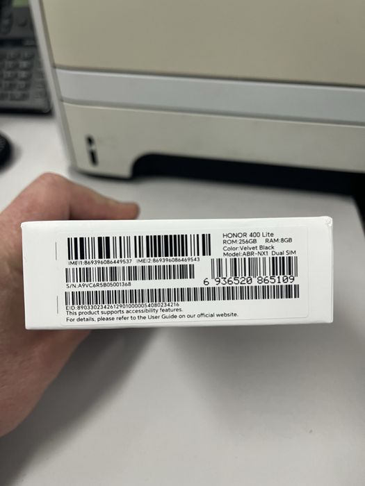 Vand telefon Honor 400