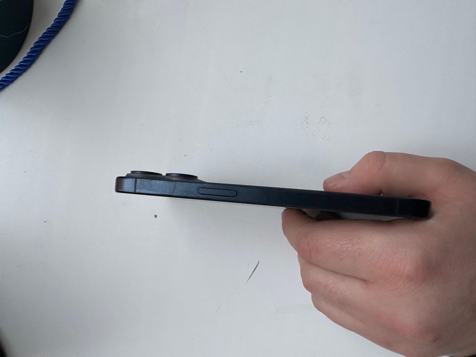 Срочно продам iphone 15 pro 128gb