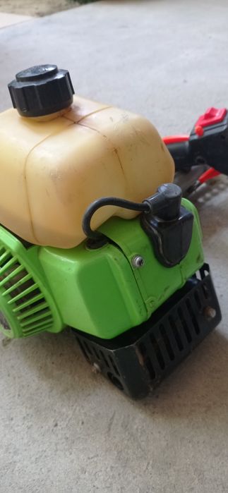 Газонокосилка бензиновая