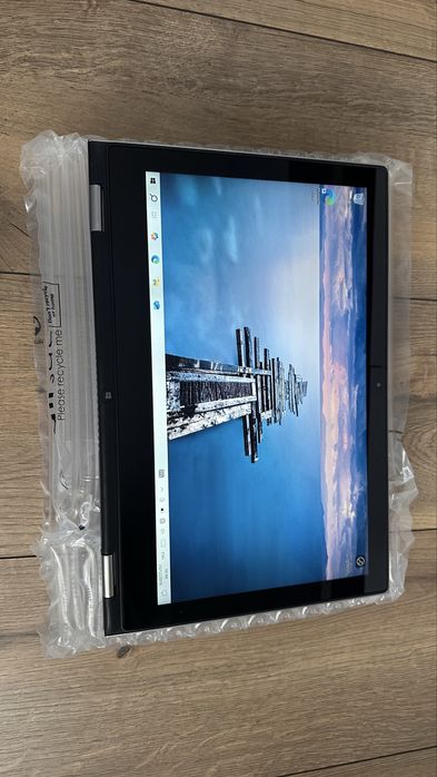 Лаптоп / Таблет  Dell Inspiran 7359 2-in-1 Тъч Intel i5-6200u 8GB RAM 275GB SSD Windows 10/ + Посалка