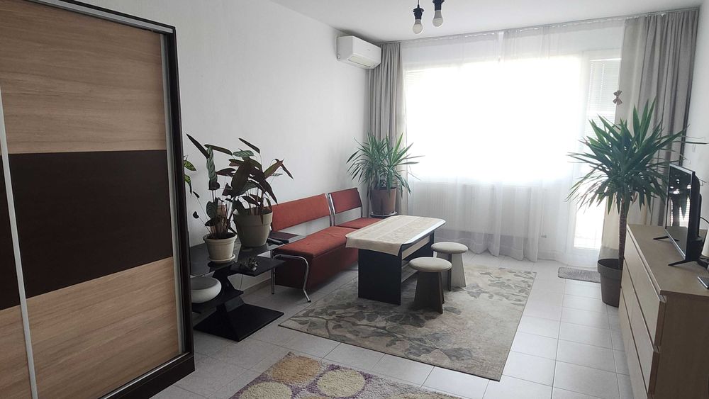 Двустаен апартамент за продажба в Дружба 1