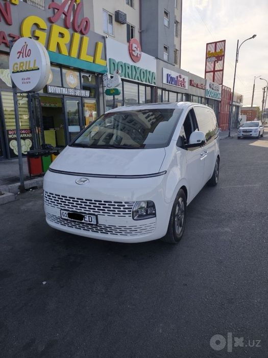 Hyundai STARIA 2022-yil срочно