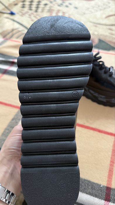 Продаю весеннюю обувь