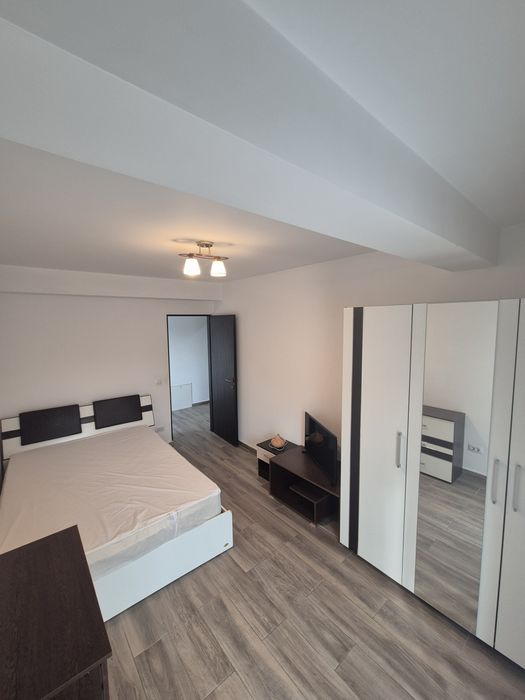 Închiriez apartament cu 2camere decomandate