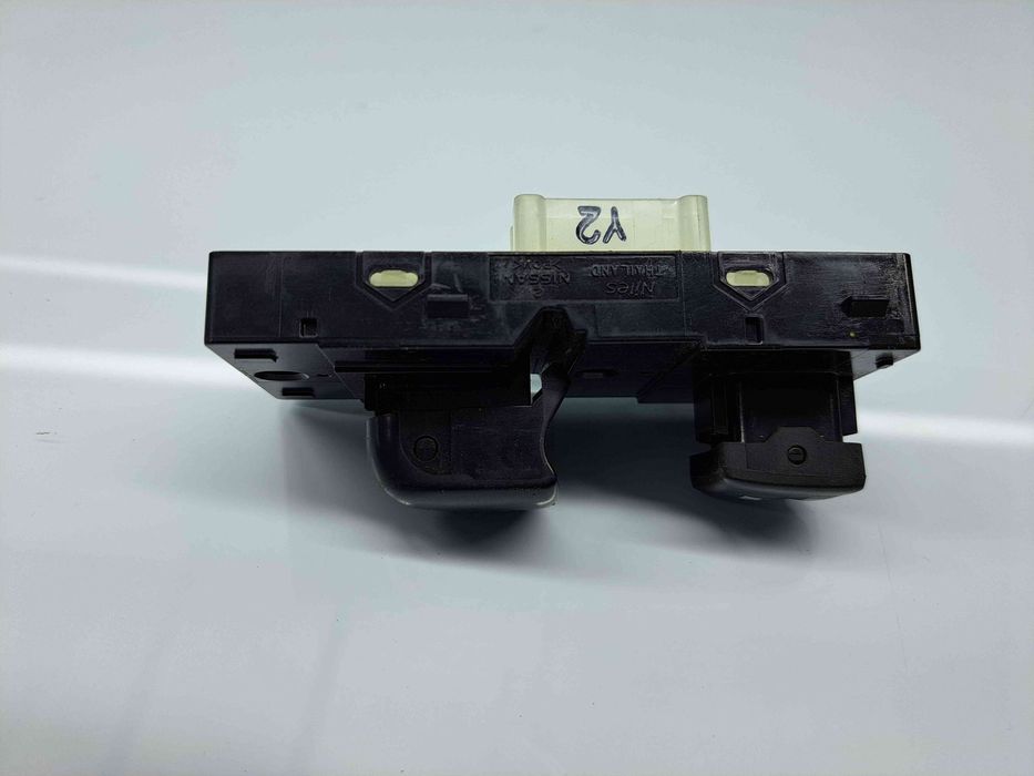 Buton geam dreapta fata Nissan X-Trail (T32) [Fabr 2013-prezent] OEM