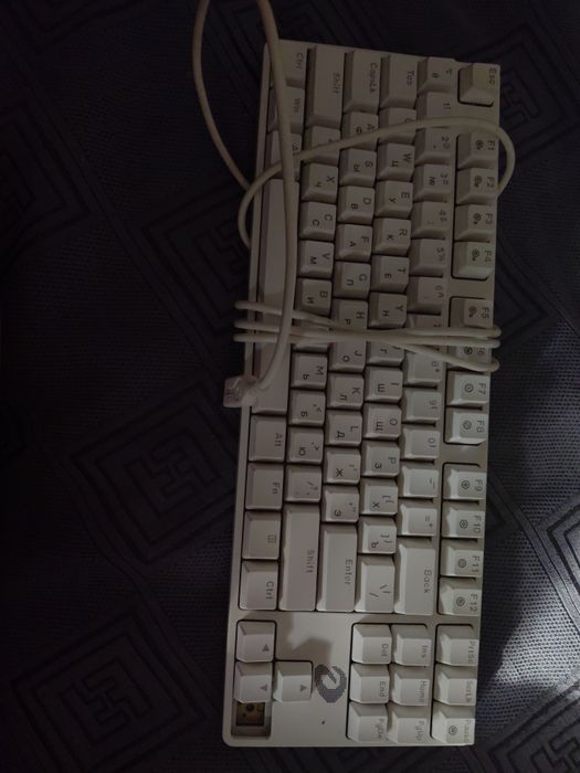 Продам клаву срочно