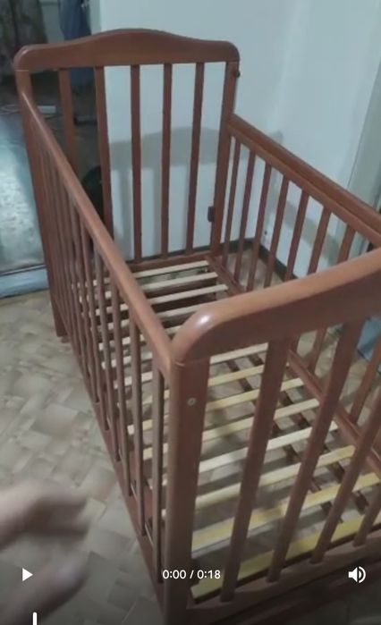 Кроватка с матрасом