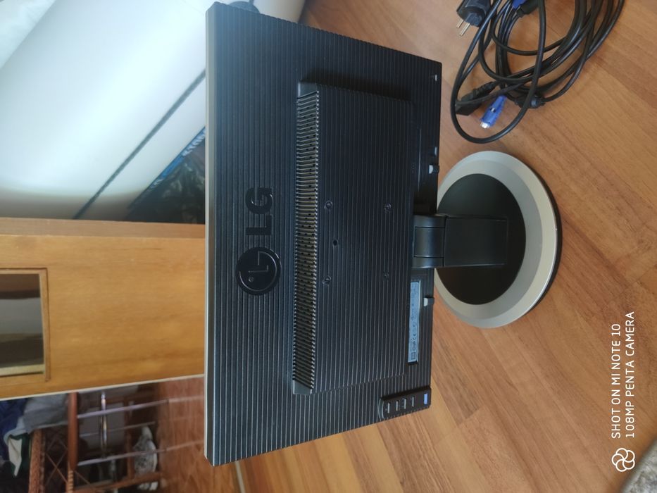 Monitor LCD LG L194WT-SF 19 inch 5ms