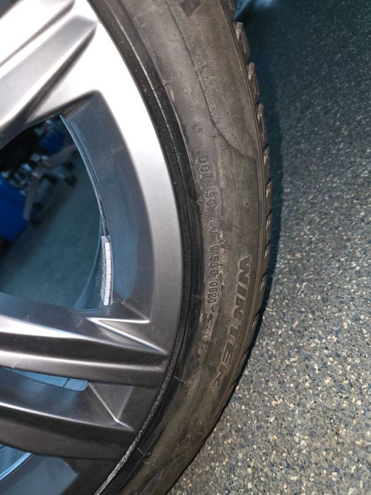 Jante Volkswagen Passat Anvelope iarna noi Pirelli 245 45 R18