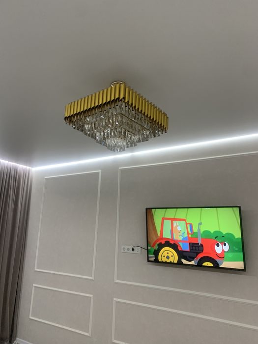 Продам люстру  в гостиную