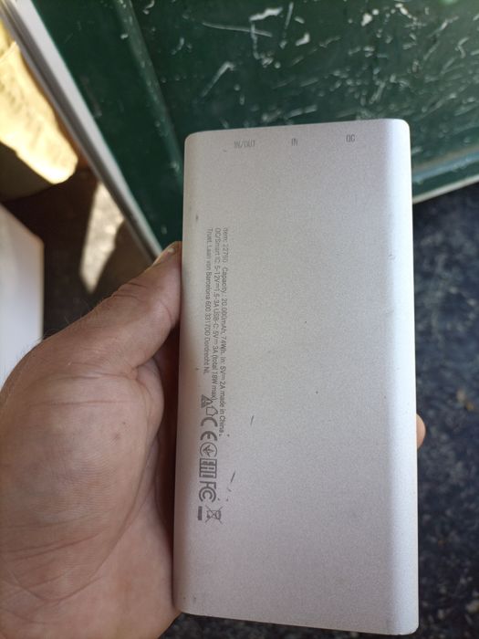 Baterie externa trust 20000 mAh