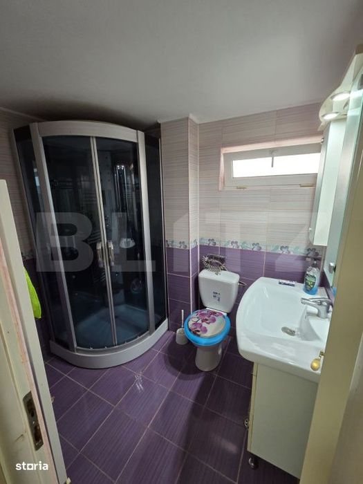 Apartament de vanzare cu 3 camere - Open Space, Bradet