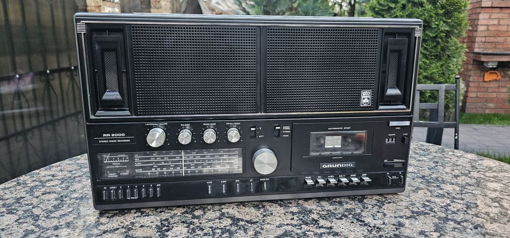 Radiocaseton grundigh r2000