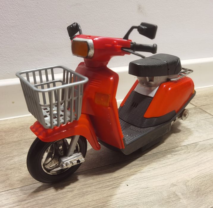 Scuter tip Vespa primavera scooter de colecție