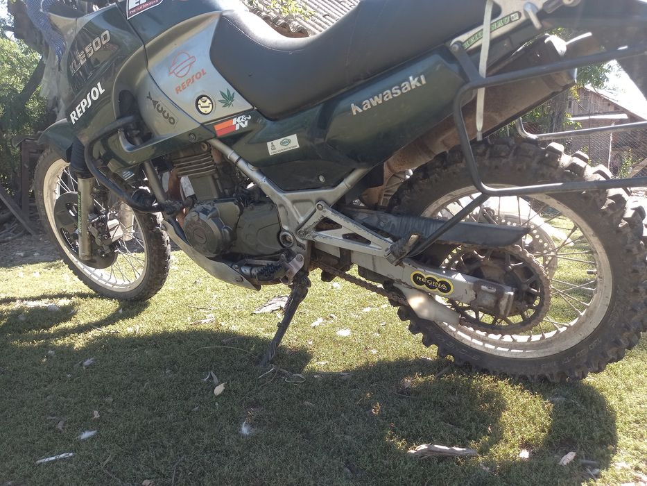 Vând  schimb motocicleta Kawasaki KLE 500 enduro cross aventura