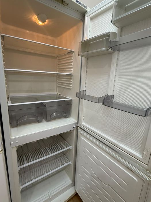 Продам холодильников