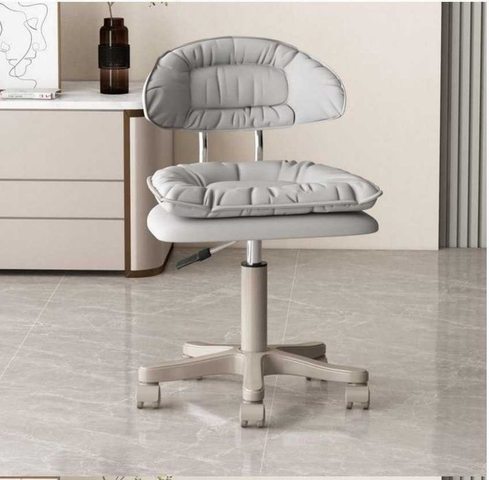 Стул для мастера маникюра, для салона красоты, для офиса