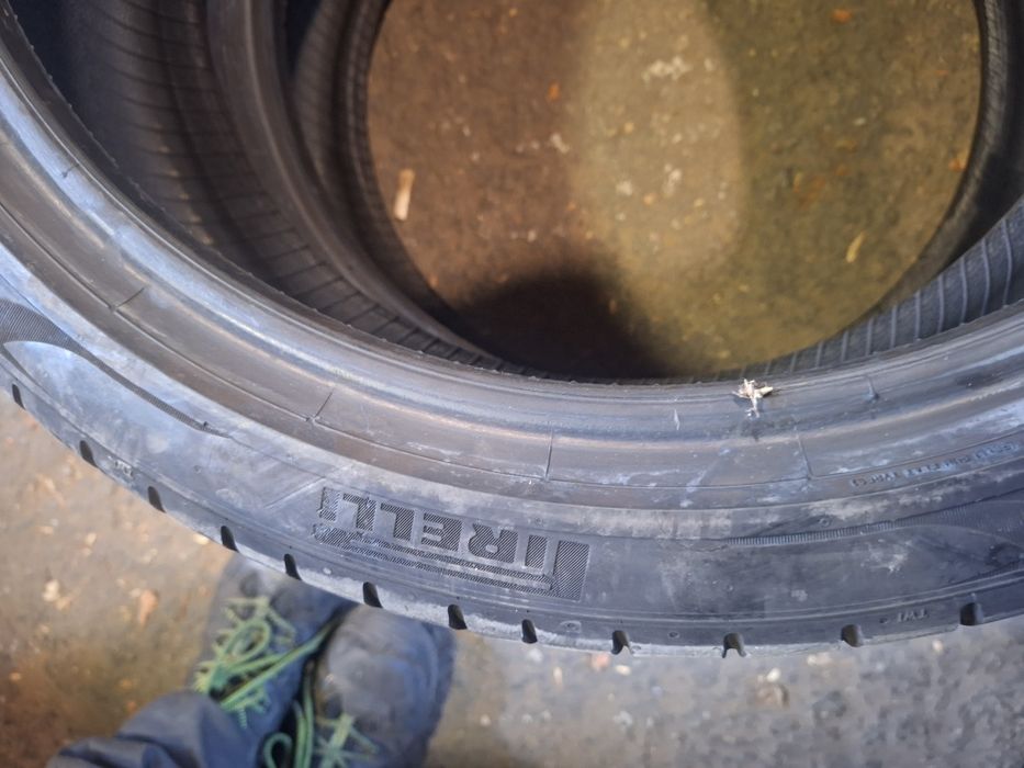 Anvelope Pireli 255/35/19[spate] și 225/40/19 [față]