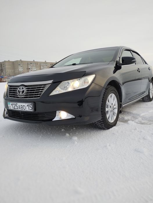 Продам машину Toyota Camry.