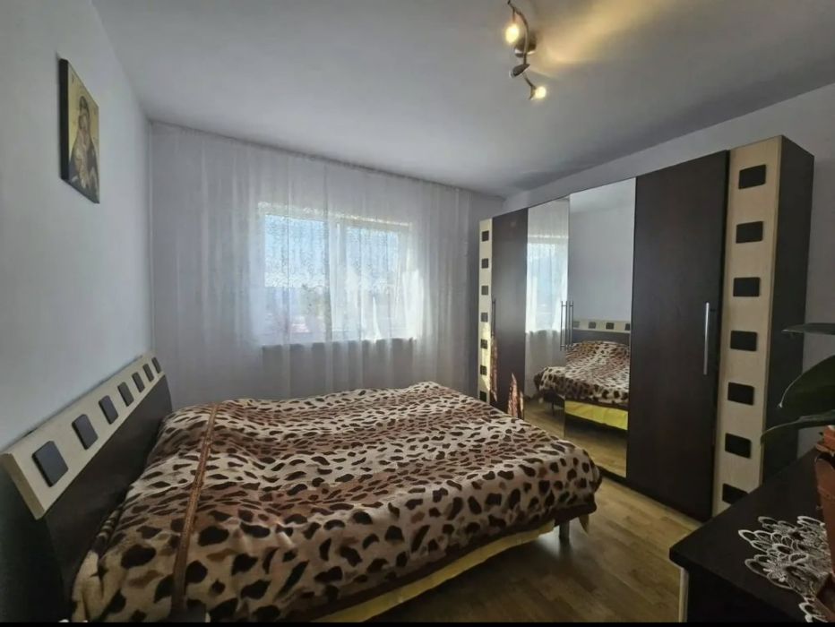 Apartament 3 camere,gata de mutat