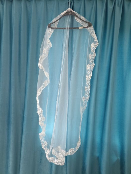 Продам свадебное платье с фатой