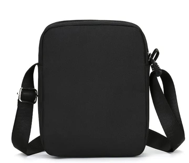 Нова черна чанта през рамо