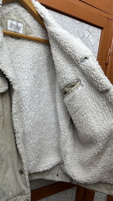 Продам  джинсвую кутрку зима