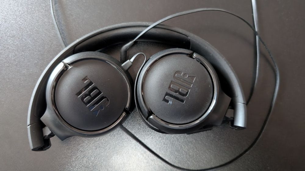 căști JBL Tune 500 cu fir negre