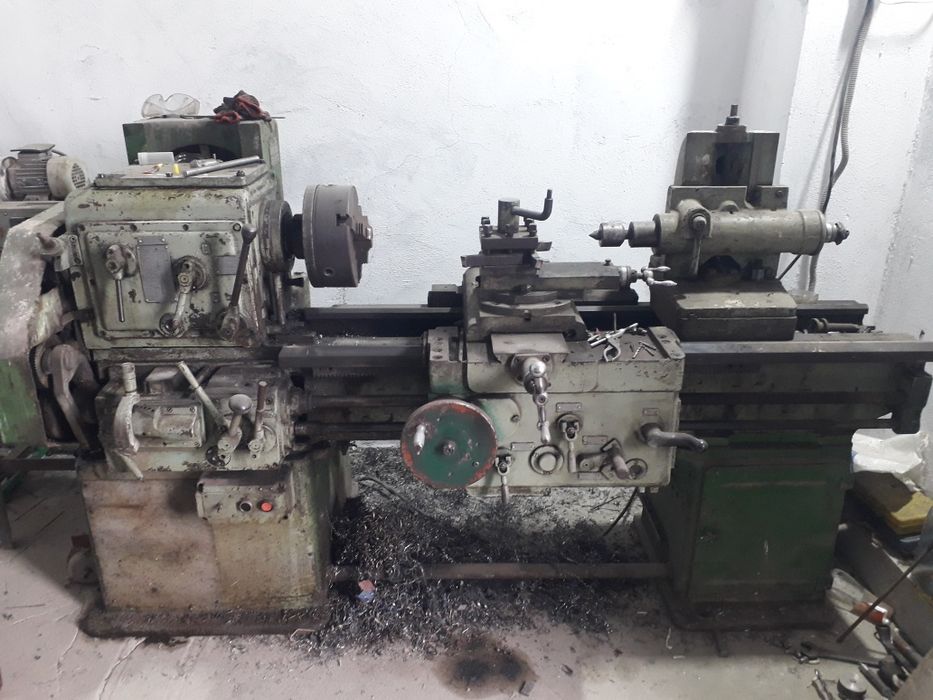 Токарный станок 1м95.