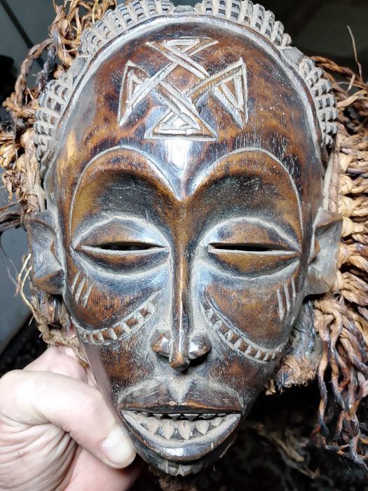 Ритуална африканска маска