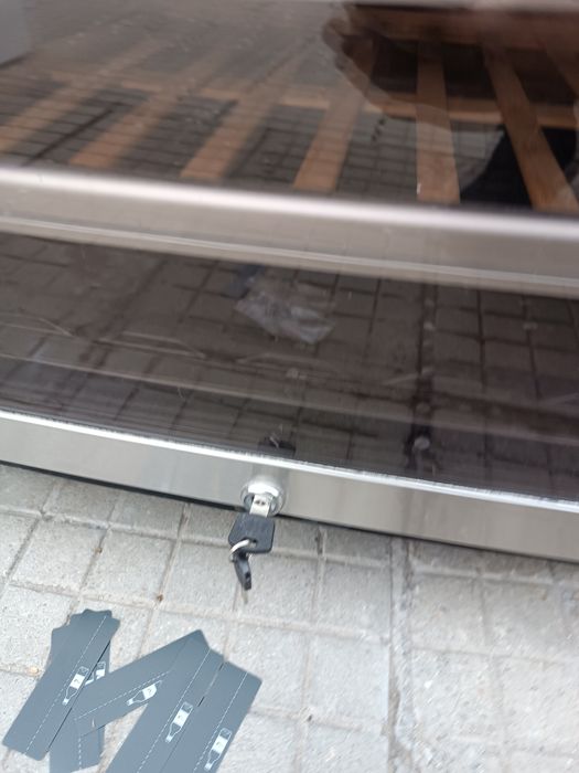 Винарка охладител за вино две зони