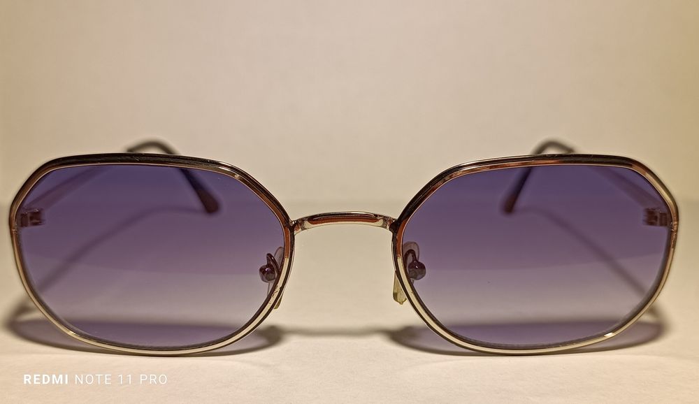 Очки продается..