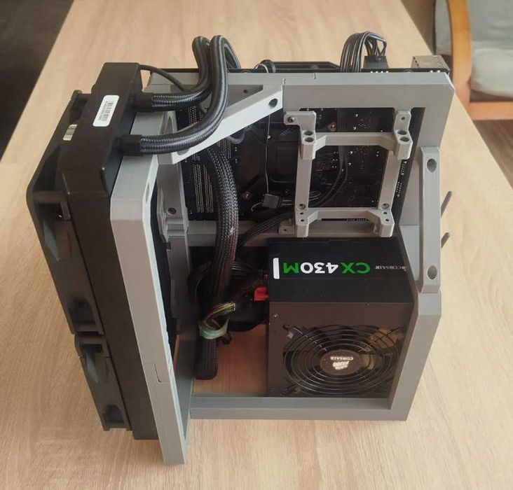 Carcasă PC Open Frame ATX – Design Modern