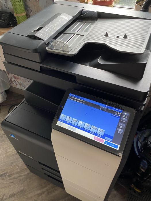 Konica minolta bizhub c250i