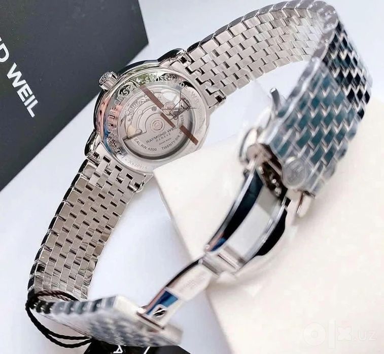 Швейцарские часы Raymond Weil