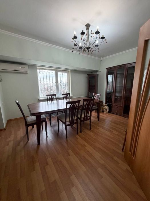 4-комнатная квартира на Ц-1 (массив Буюк Ипак Йули)