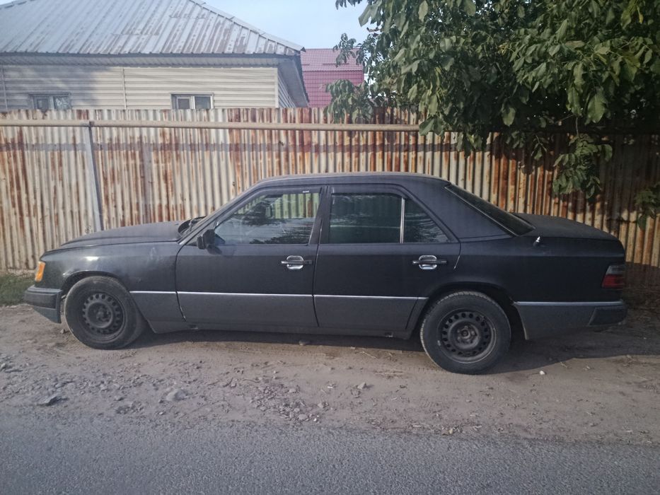 Мерседес 124 об 2.2 мех продам.