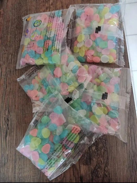 Akvarium uchun fosfor toshlar sotiladi