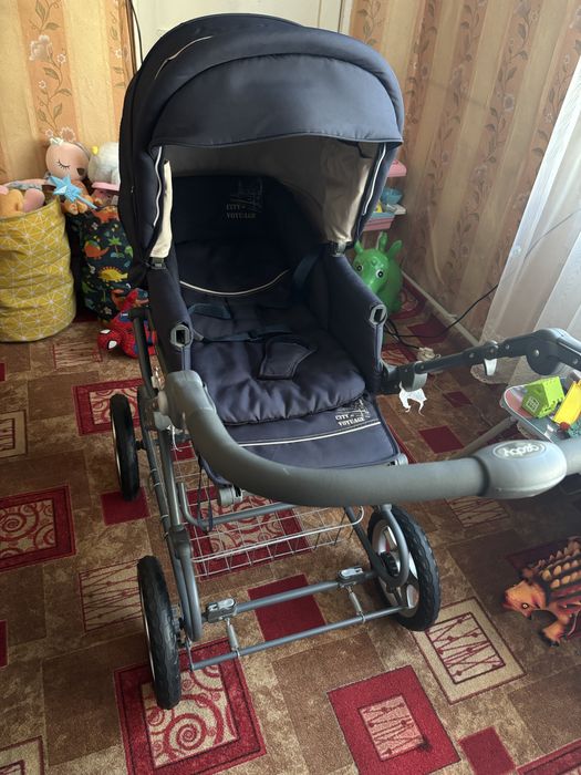 Детская коляска от бренда Geoby