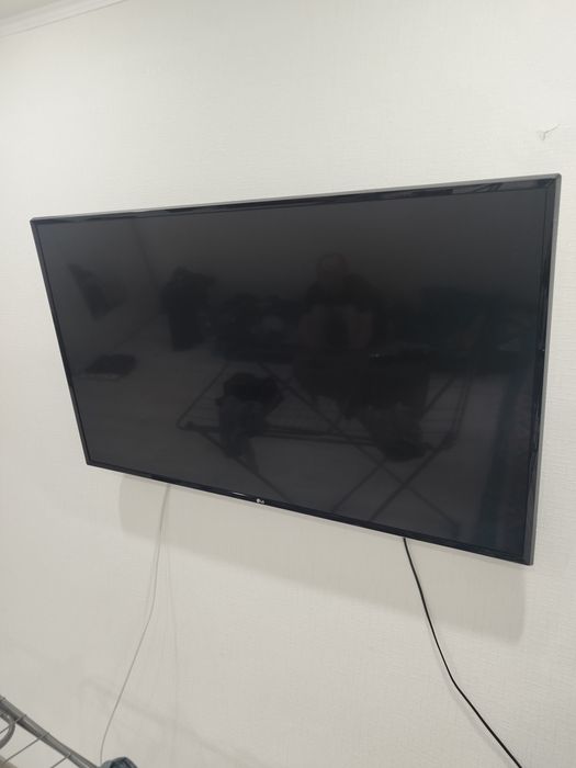 Телевизор LG — б/у