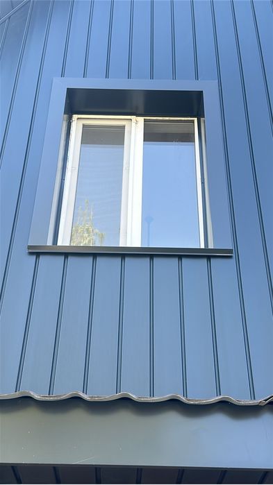 Откосы, отливы из металла.