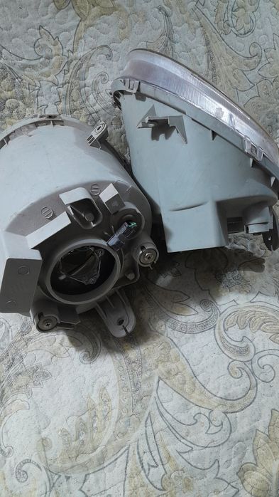 Фары для автомобиля