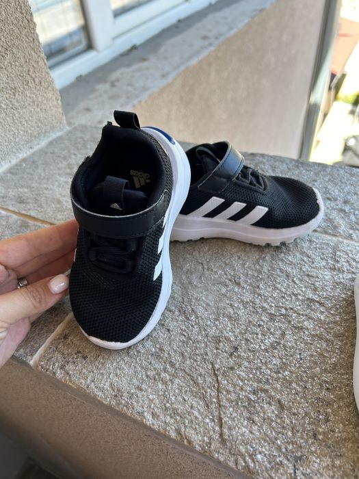 Маратонки за момче Adidas 21 номер