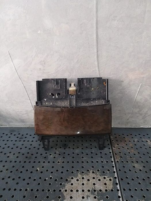 Scrumiera mercedes e class w212 a2046800179 a2046801350