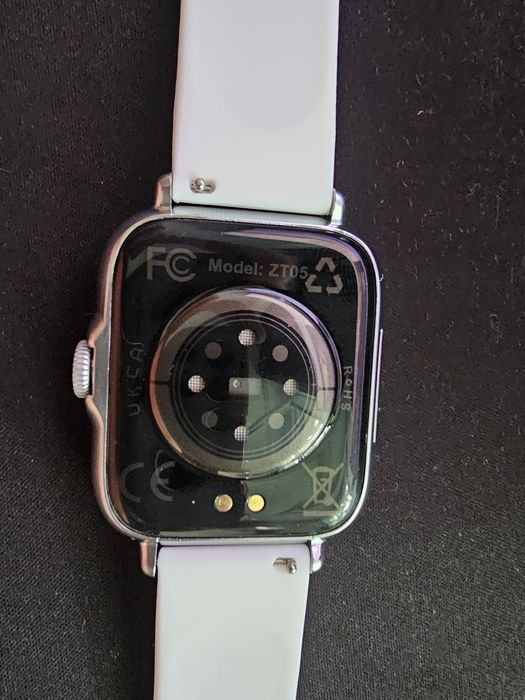 Smartwatch NOU vand sau schimb