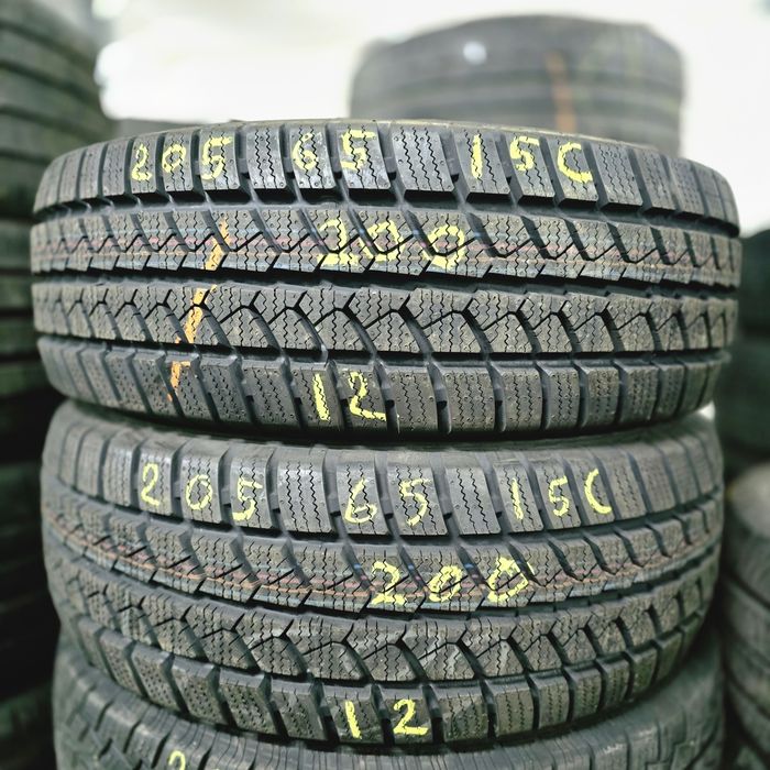 2x 205/65/15C M+S SEMPERIT Stare NOI