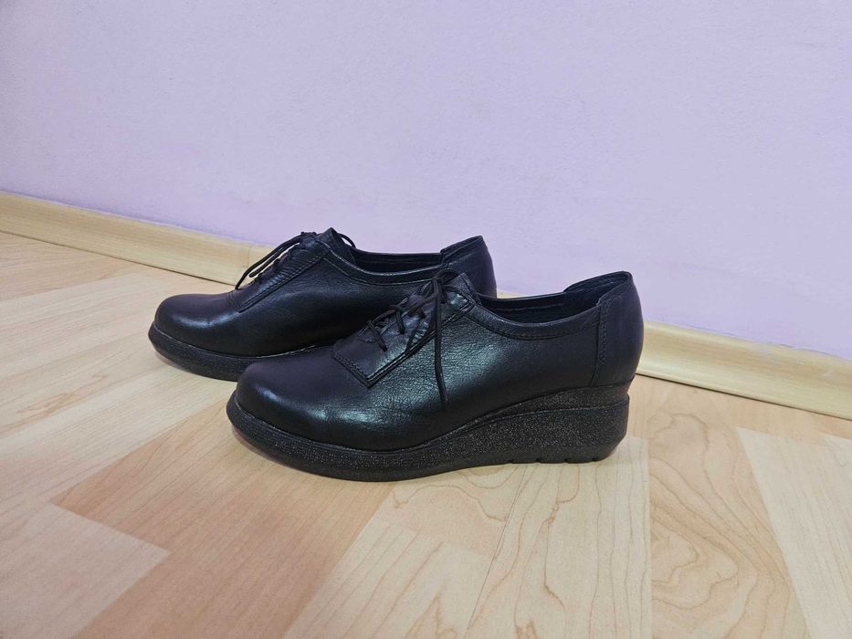 Дамски обувки от естествена кожа