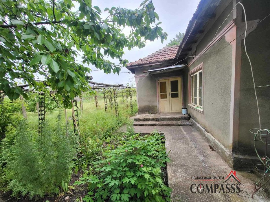 с. Равнец, Общ. Ген. Тошево, къща с двор – 39000лева!