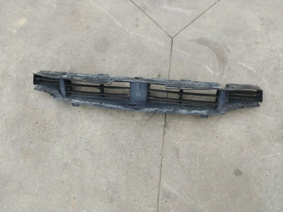 clapeta de aer superioara fata motoras defect  bmw 7 g11 non facelift  limuzina 2019  7497215-01